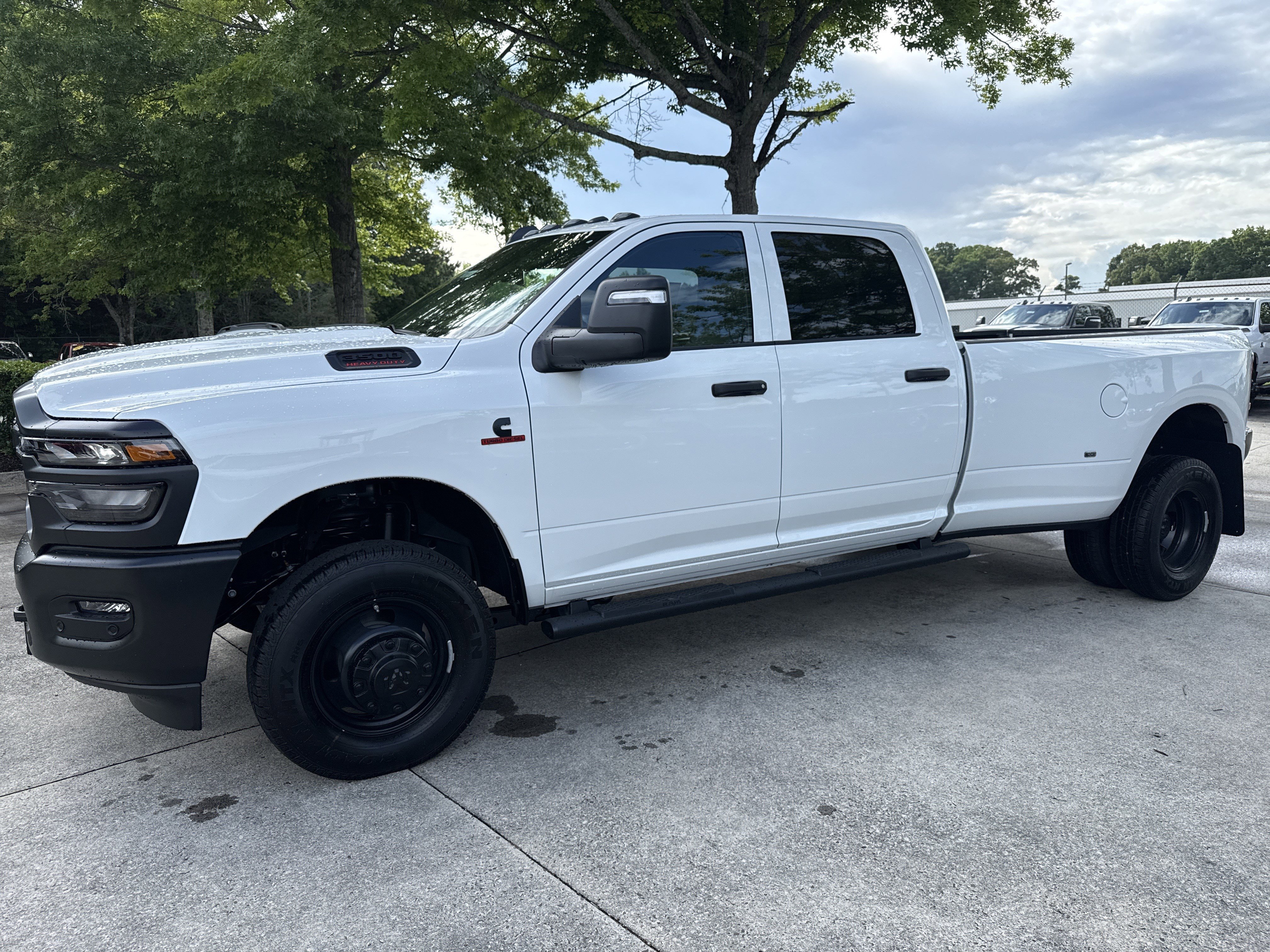 New 2026 Bright White Clearcoat RAM Tradesman image 4