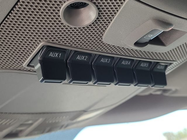 Certified Used 2019 Silver Spruce Ford Lariat image 18