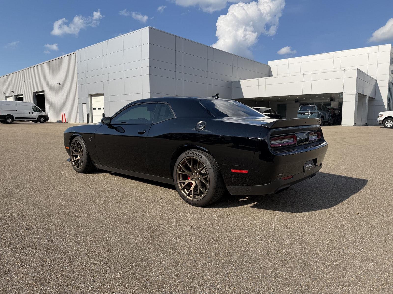 Used 2017 Pitch Black Clearcoat Dodge SRT Hellcat image 4