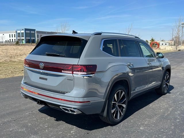 New 2026 Pure Gray Volkswagen 2.0T SEL Premium R-Line image 6
