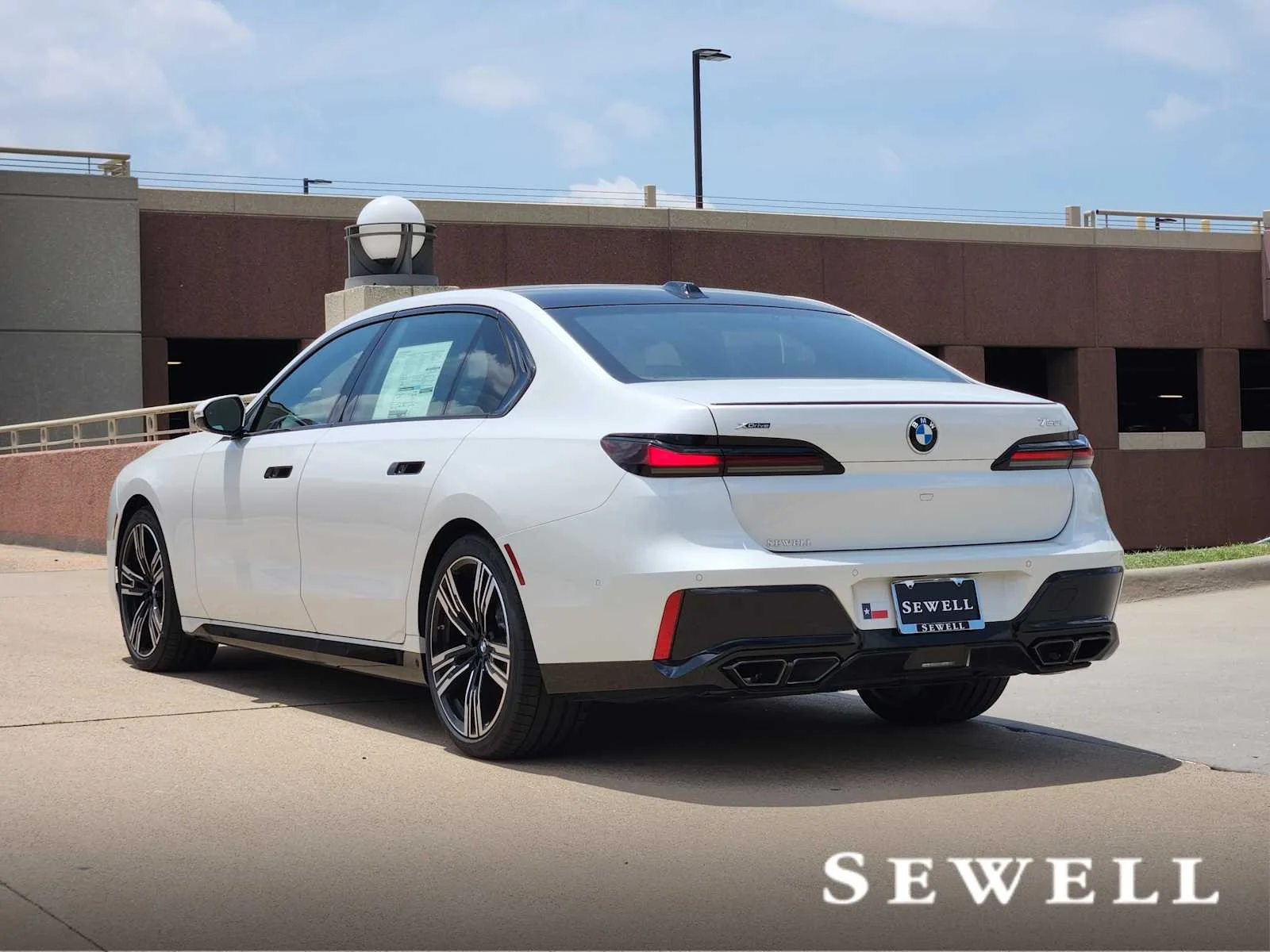 New 2026 Mineral White Metallic BMW 760i xDrive image 3