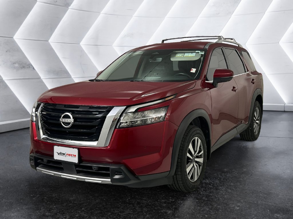 Used 2023 Red Nissan SL image 3