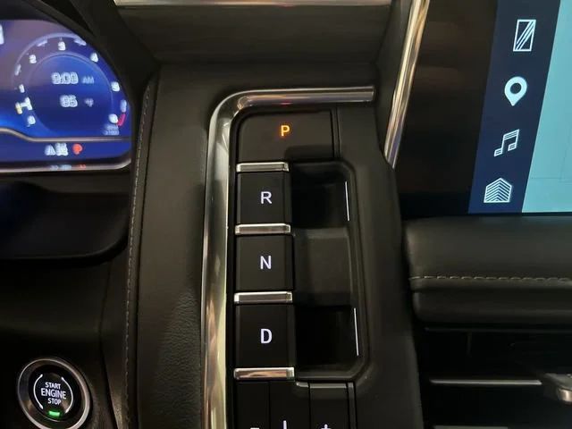 2024 Chevrolet Suburban Z71 - Photo 15