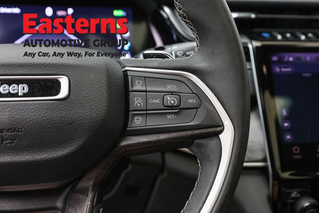 Used 2022 White Jeep 4xe image 16