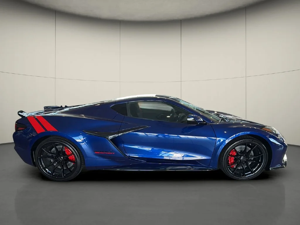 New 2027 Admiral Blue Metallic Chevrolet 3LT image 8
