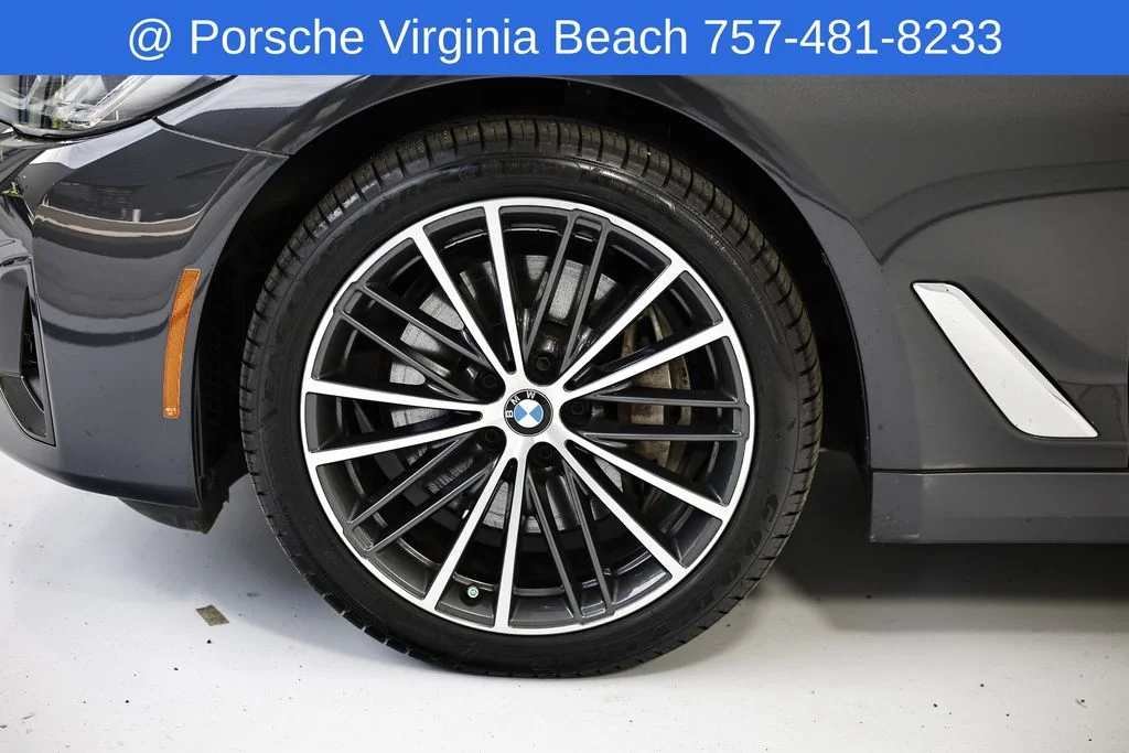 Used 2023 Gray BMW 540i xDrive image 11
