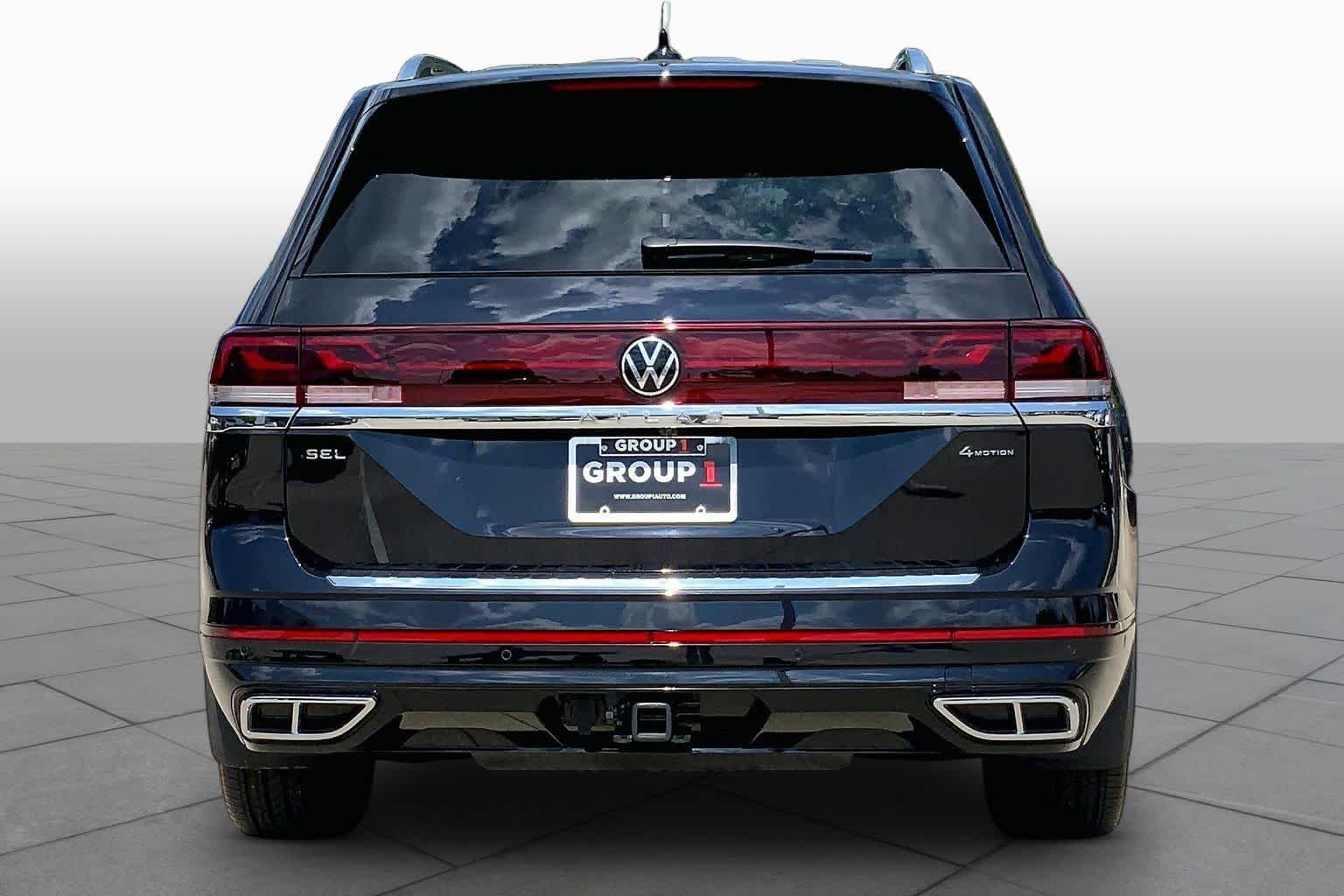 Pre-Owned 2025 Volkswagen Atlas 2.0T SEL Premium R-Line