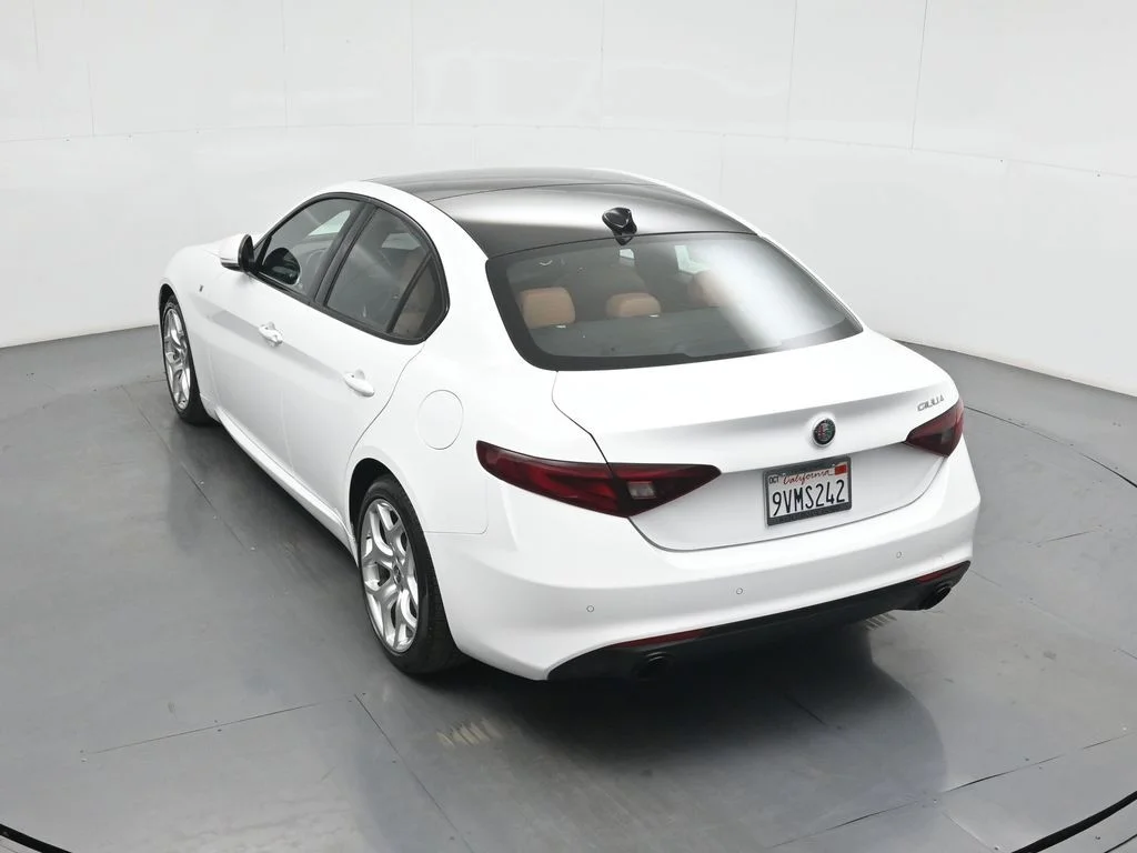 Used 2022 White Alfa Romeo Ti image 39