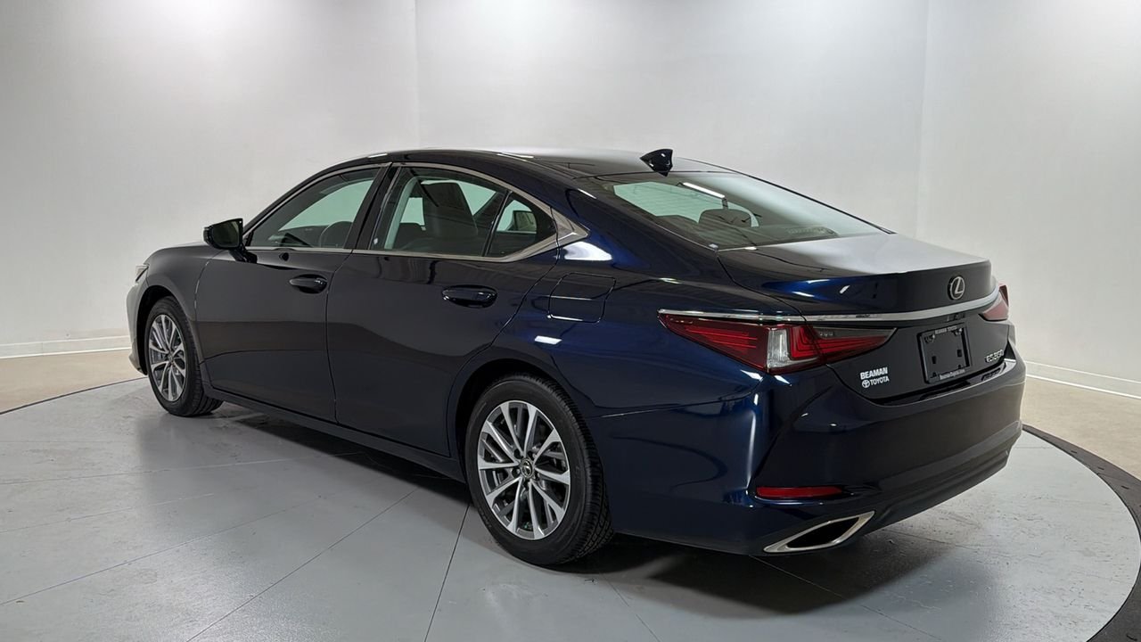 2022 Lexus ES 350 - Photo 7