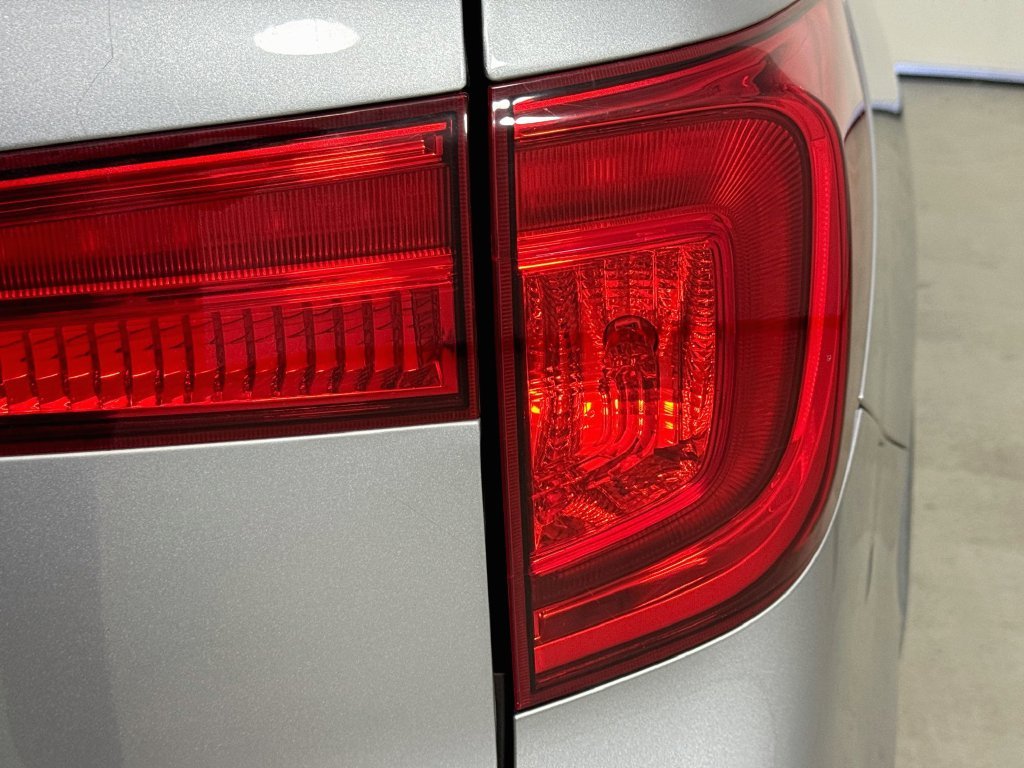 Used 2016 Silver Honda EX-L image 34