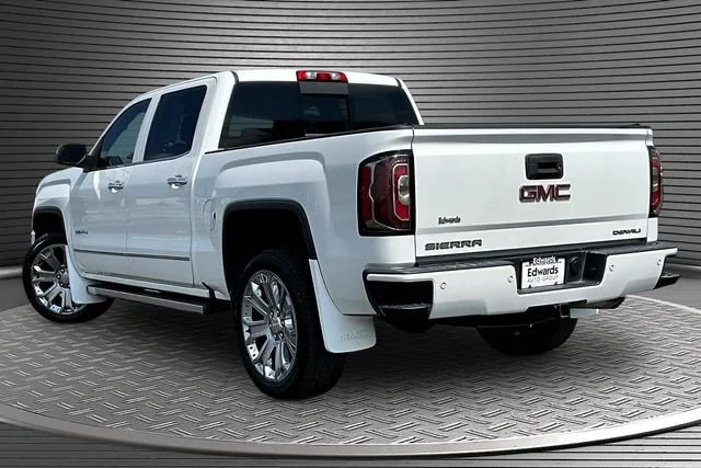 Used 2018 WHITE FROST TRICOAT GMC Denali image 4