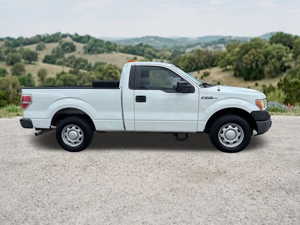 Used 2013 White Ford XL image 11