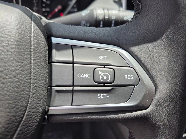 New 2026 Bright White Clearcoat Jeep Latitude image 16