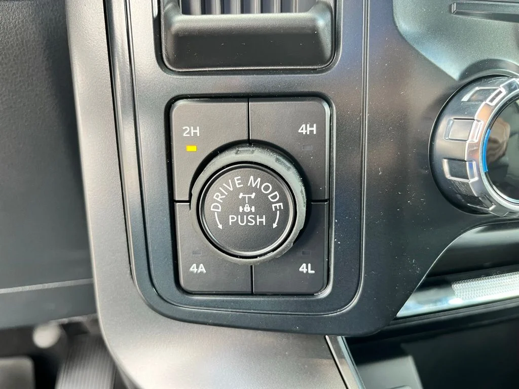 New 2026 Gray Ford Lariat image 18