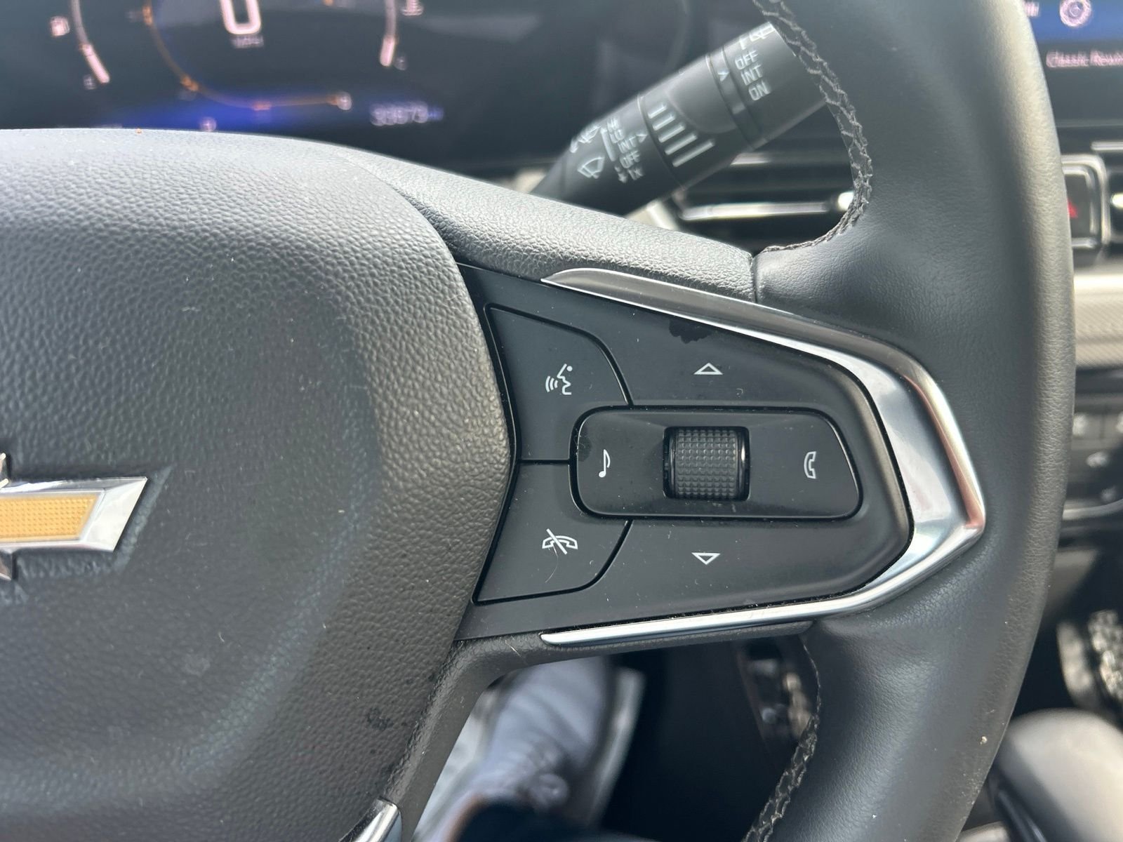 Used 2024 White Chevrolet LT image 20