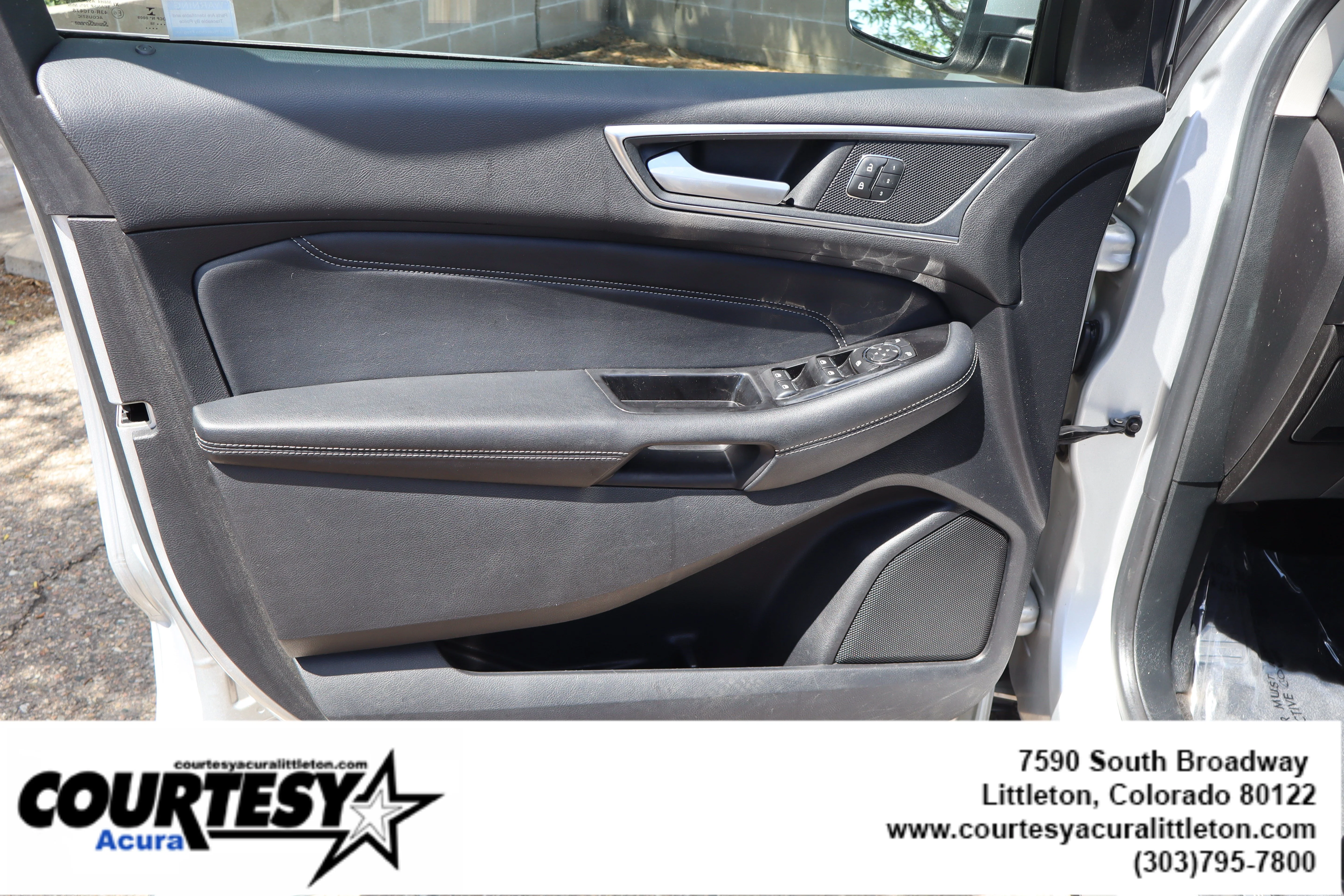 Used 2018 Silver Ford Titanium image 23