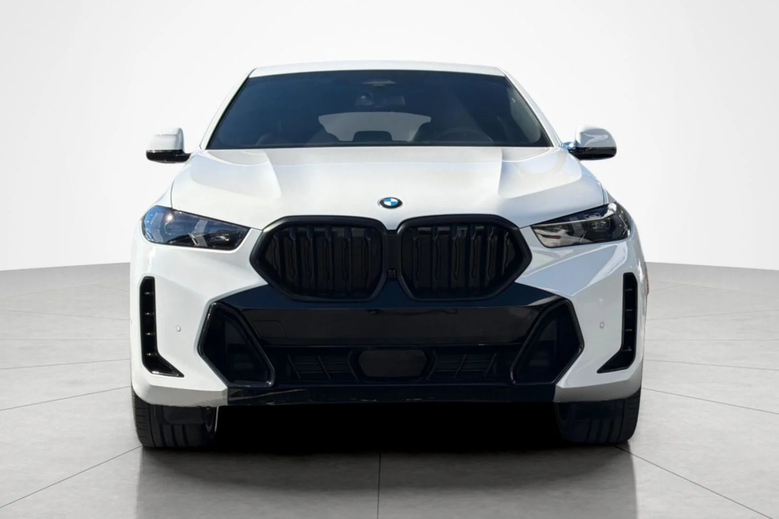 Used 2025 Alpine White BMW xDrive40i image 8