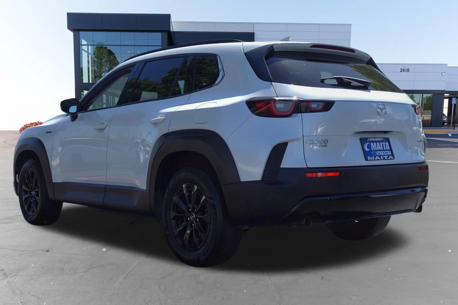 Certified Used 2025 Wind Chill Pearl Mazda Premium image 7