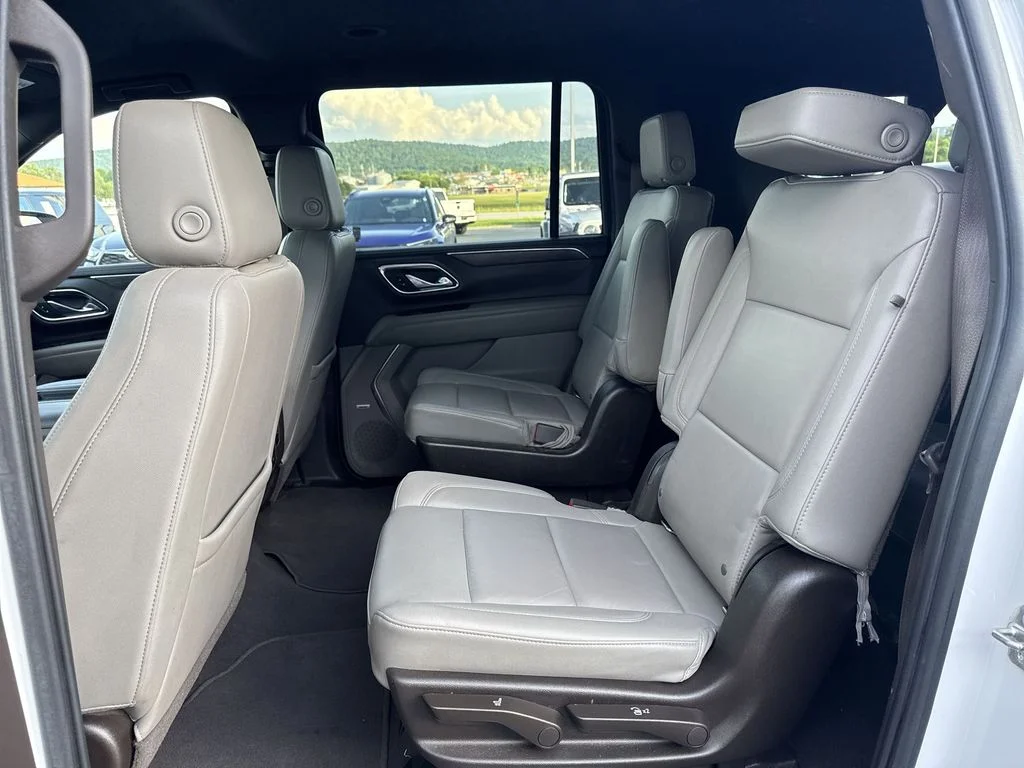 Used 2021 White Chevrolet Z71 image 21