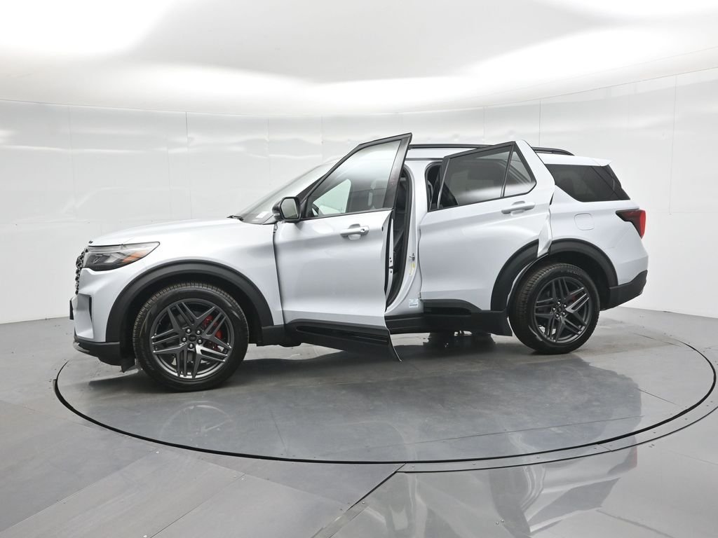 New 2026 Space White Metallic Ford ST image 34