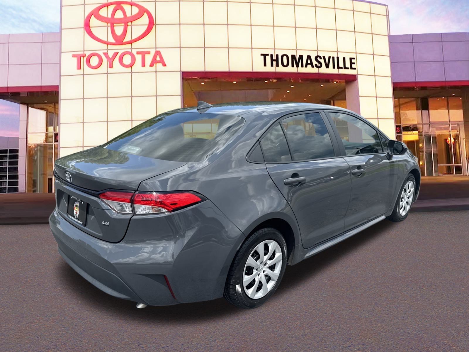 Used 2024  Toyota  image 5