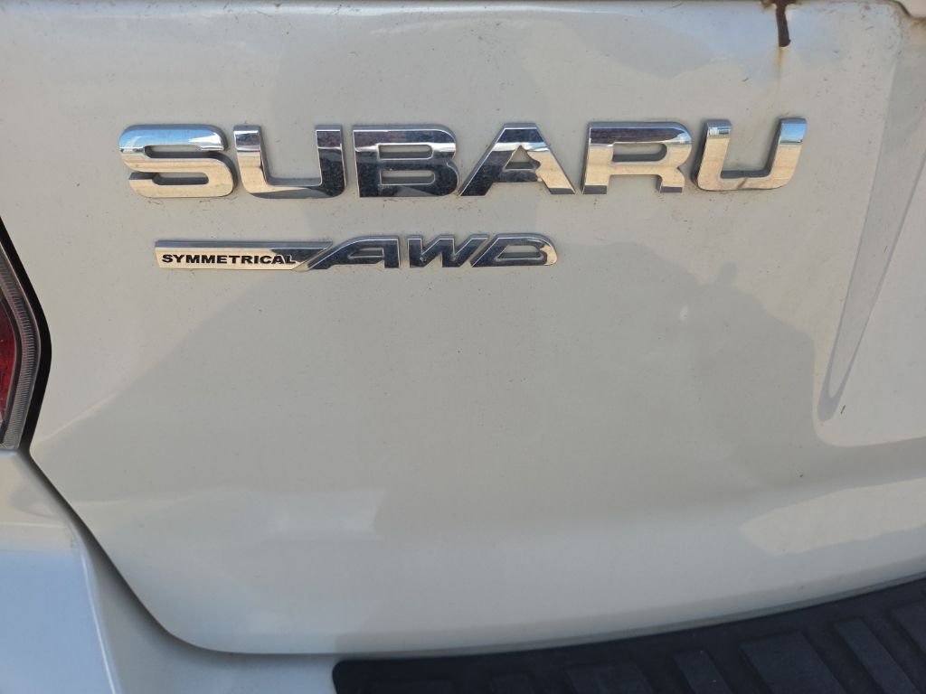Used 2015 White Subaru 2.5i Premium image 7