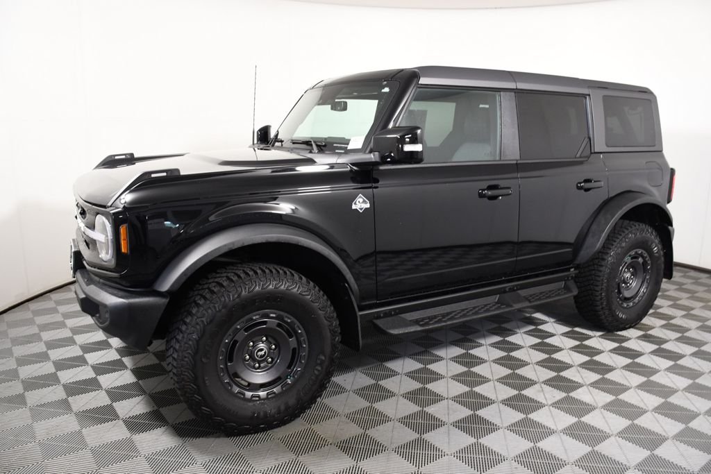 Used 2024 Ford Bronco 4-Door Outer Banks with VIN 1FMDE8BH8RLB44228 for sale in Richfield, Minnesota