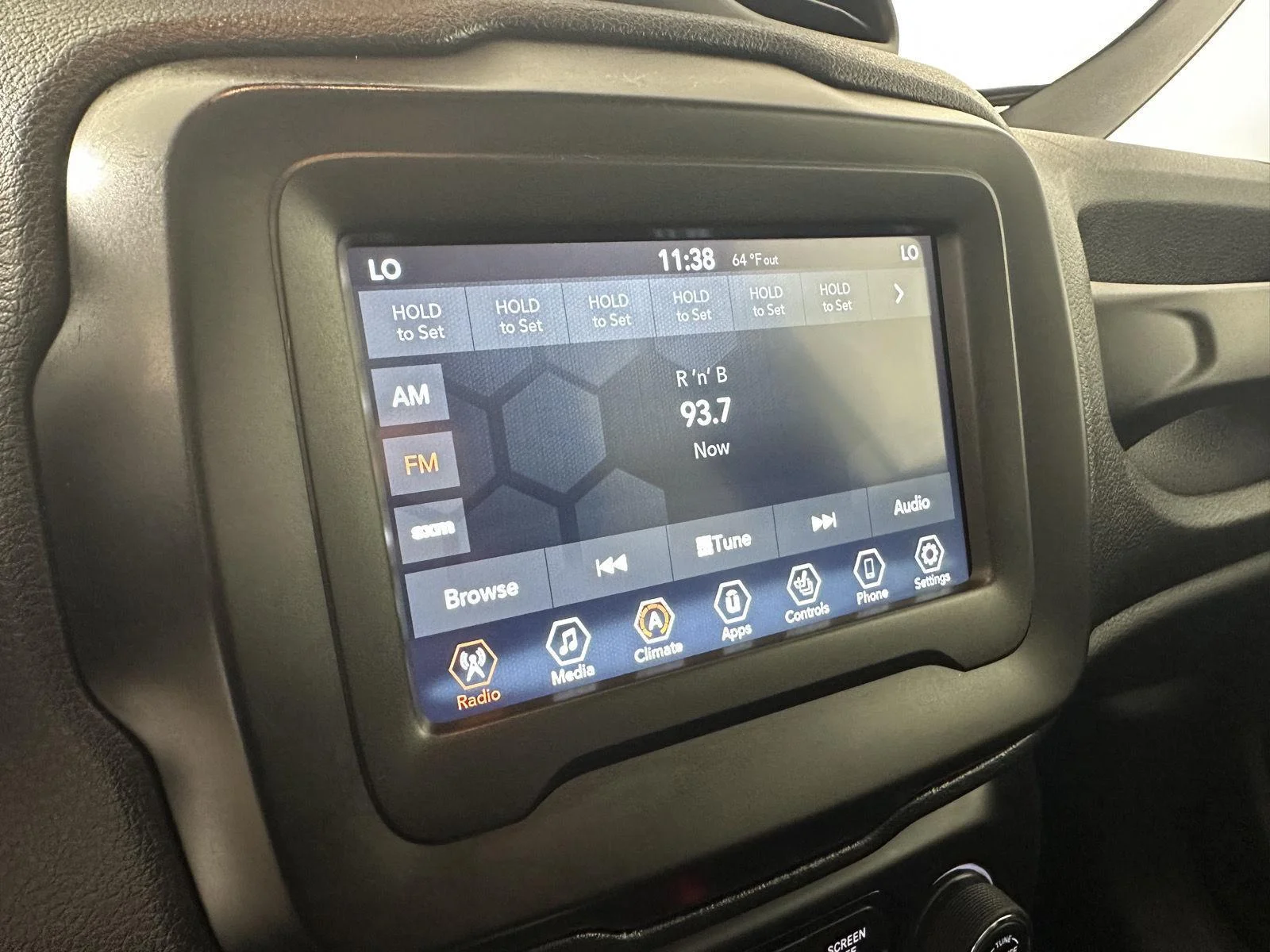 Used 2020 Alpine White Clearcoat Jeep Limited image 6