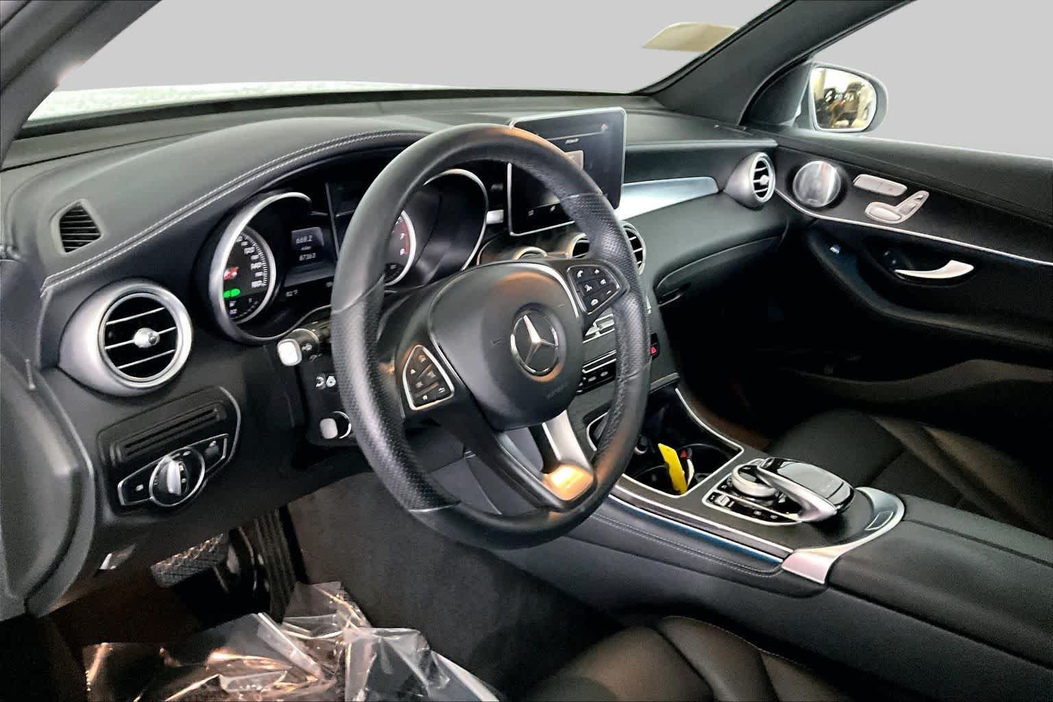 Used 2017 Polar White Mercedes-Benz GLC 300 image 18