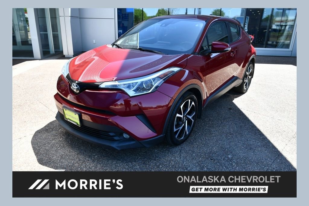 2018 Toyota C-HR XLE Premium's photo