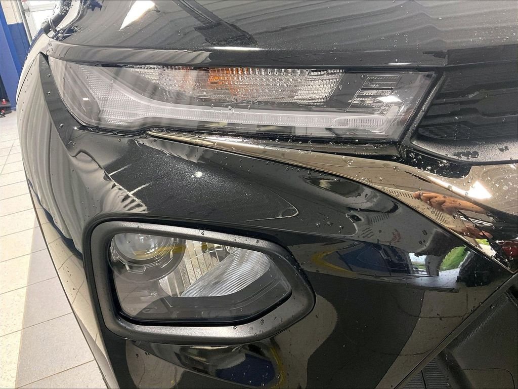 Used 2023 Black Chevrolet ACTIV image 33