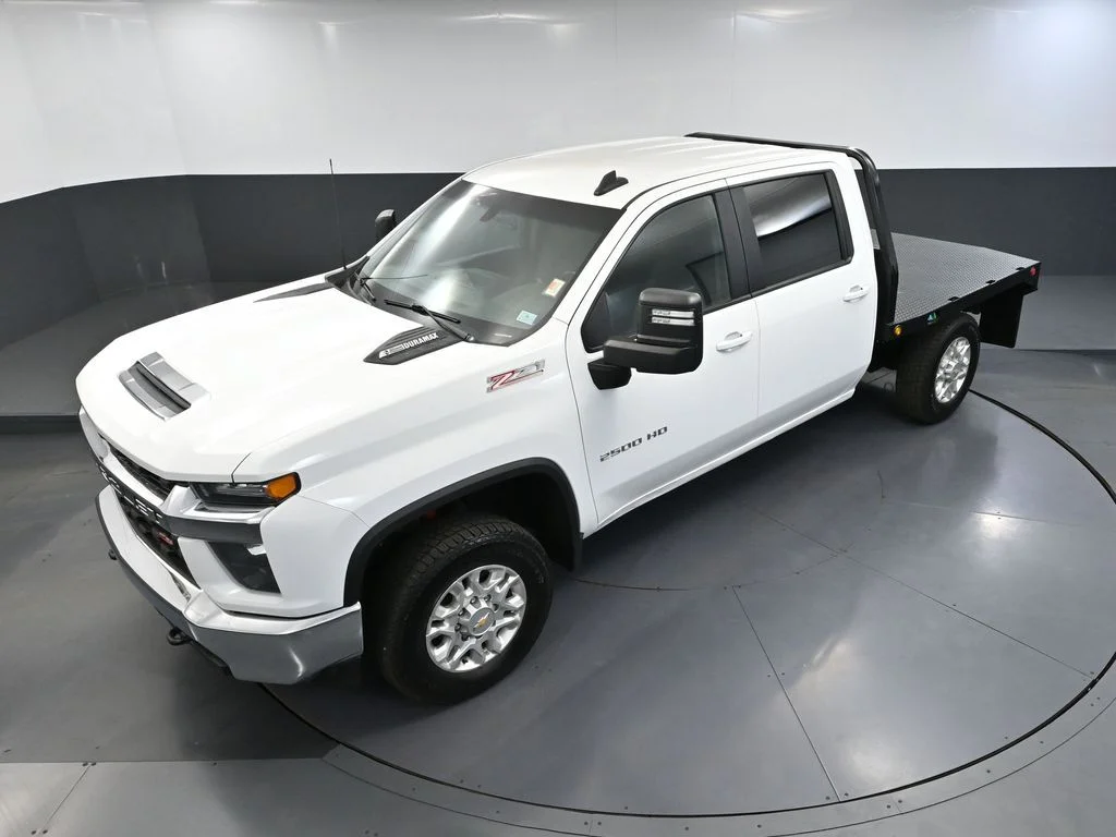 Used 2023 White Chevrolet LT image 59