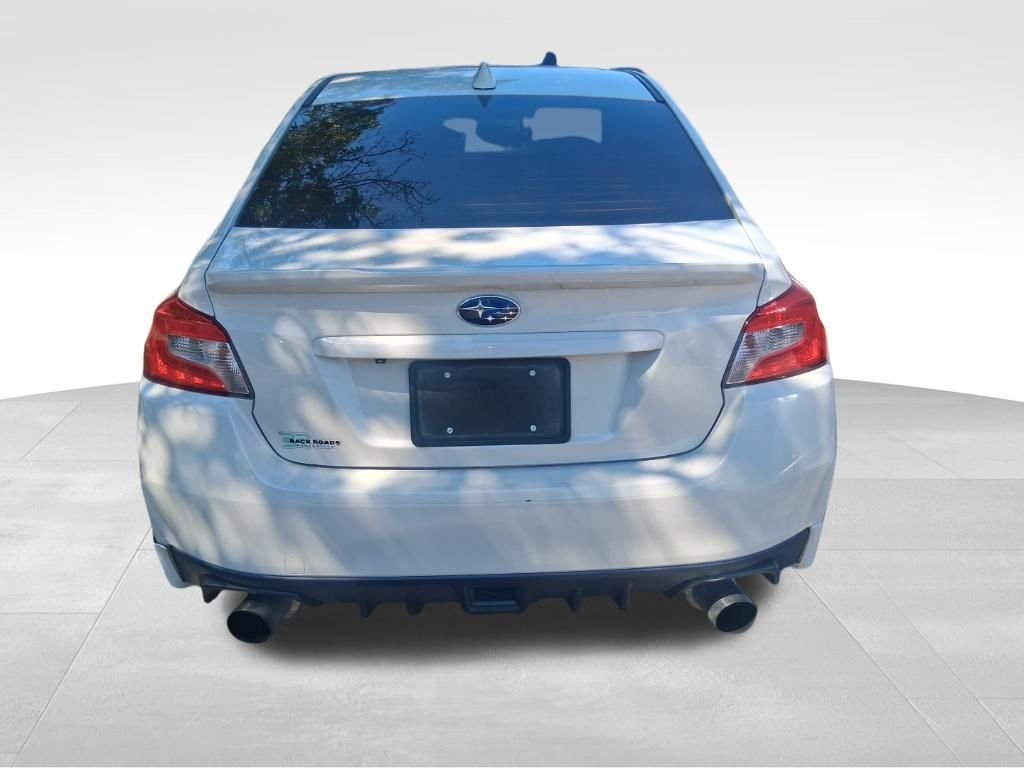 Used 2018 White Subaru Premium image 9