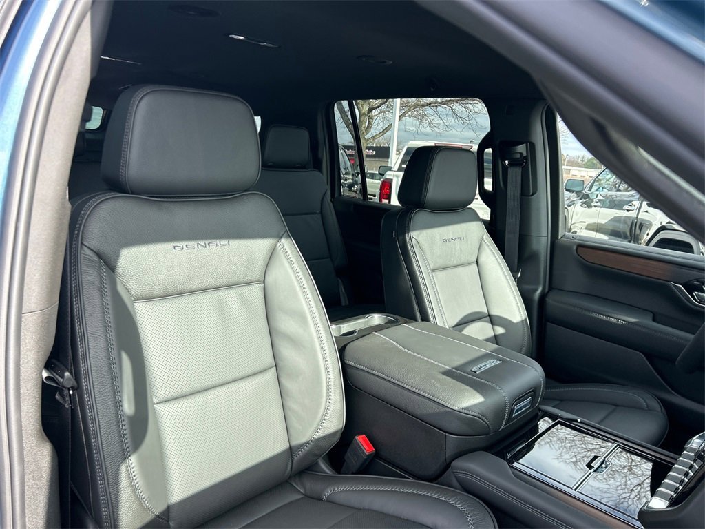 2026 GMC YUKON XL - Image 36