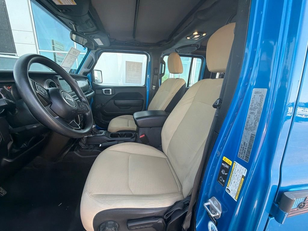 Used 2022 Blue Jeep Sport image 29