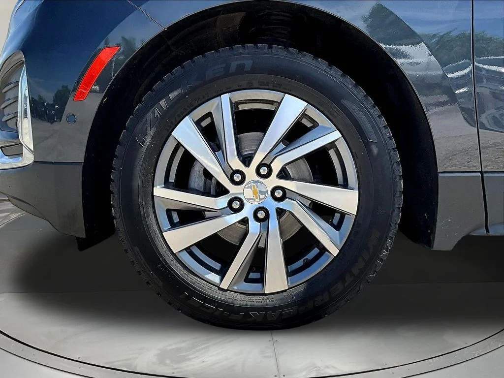 Used 2022 Gray Chevrolet Premier image 36