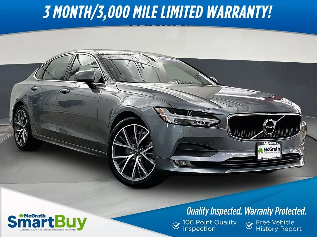 Used 2019 Gray Volvo T6 Momentum image 1