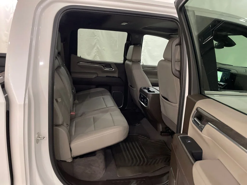Used 2024 Iridescent Pearl Tricoat Chevrolet LTZ image 25