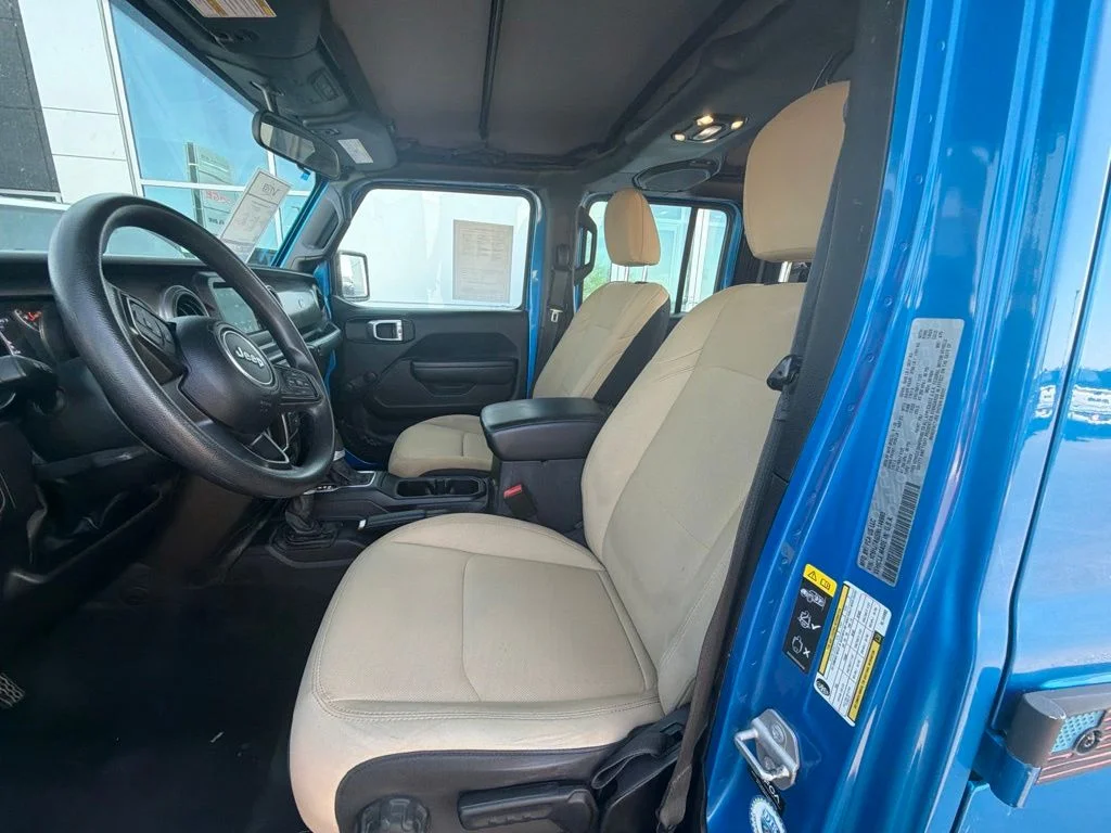 Used 2022 Blue Jeep Sport image 29