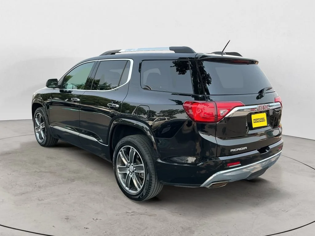 Used 2017 EBONY TWILIGHT METALLIC GMC Denali image 7