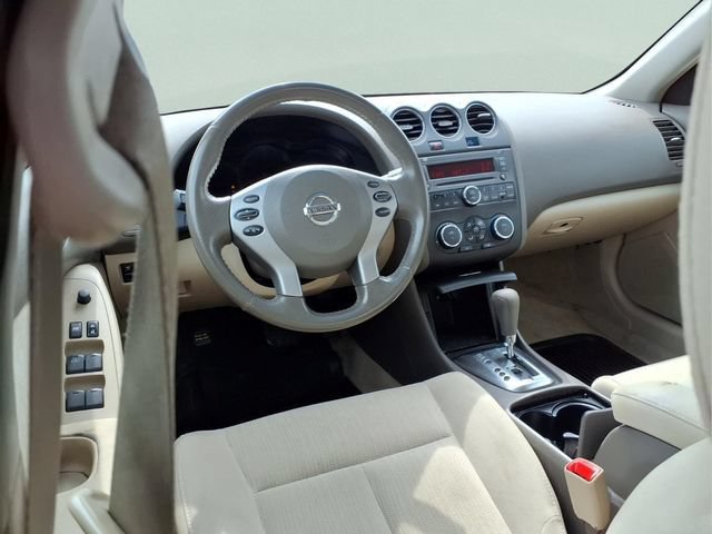 Used 2011  Nissan 2.5 S image 5