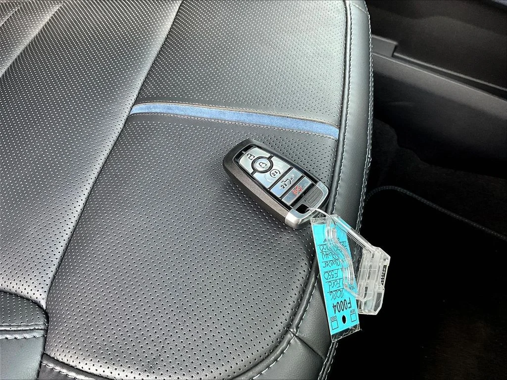 New 2026 Glacier Gray Metallic Tri-Coat Ford F-350® Platinum® image 35