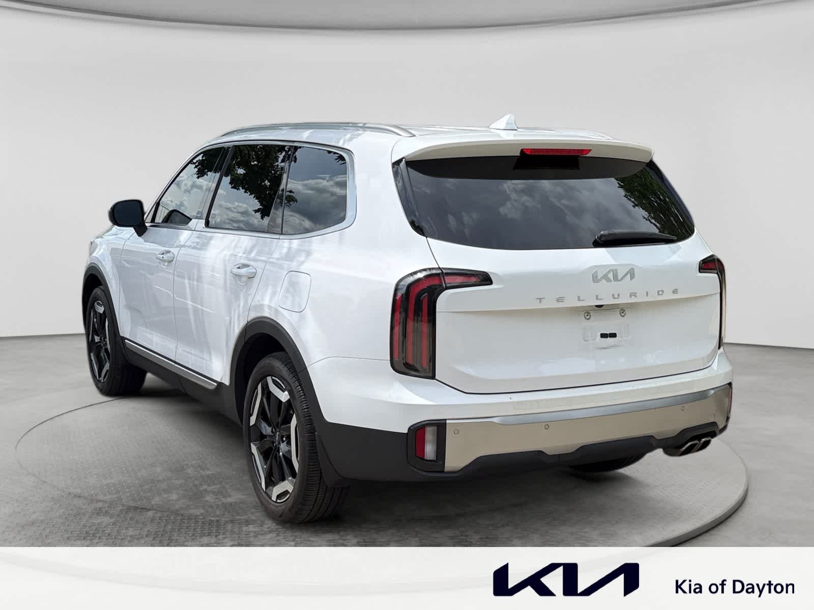 Certified Used 2025 Glacial White Pearl Kia EX image 7