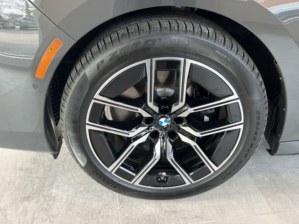 Used 2026 Gray Metallic BMW 740i xDrive image 2
