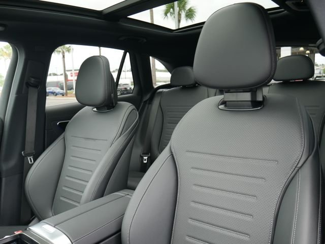 New 2026 Cirrus Silver Metallic Mercedes-Benz GLC 300 image 17