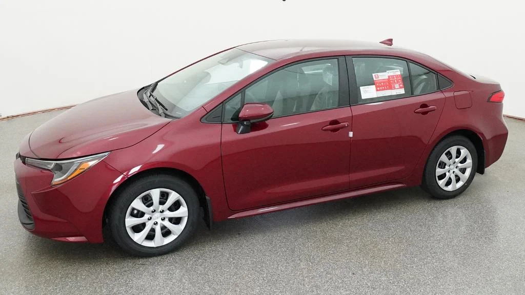 New 2026 Ruby Flare Pearl Toyota LE image 5
