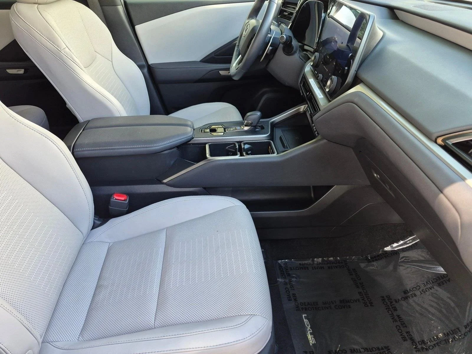 Certified Used 2025 Wind Chill Pearl Lexus  image 21