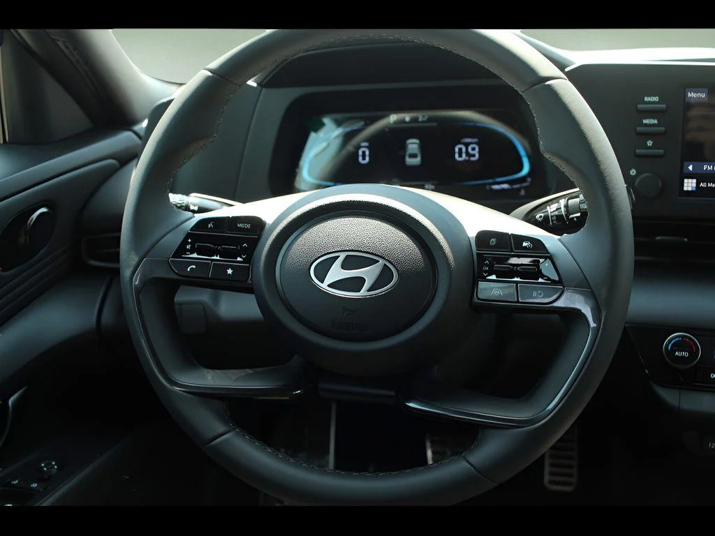 2025 Hyundai Elantra SEL - Photo 23
