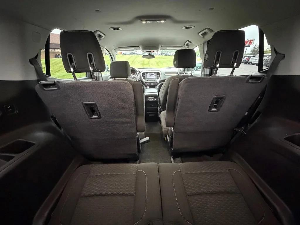Used 2017 EBONY TWILIGHT METALLIC GMC SLE image 49