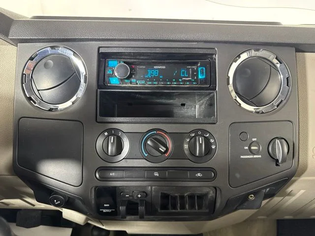 Used 2008 Silver Ford XL image 15